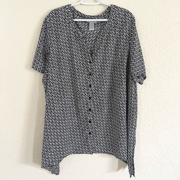 Catherines Womens Top Plus Size 2X 22/24W Black White Button Blouse - Picture 1 of 6